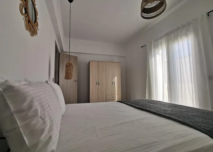 Mantalena's House アパート